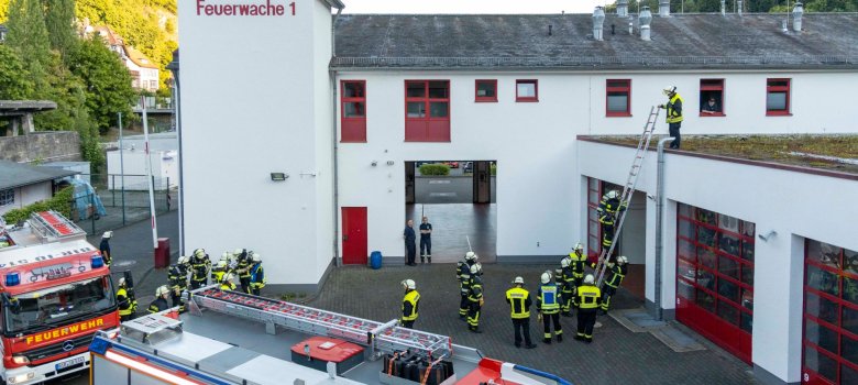 Zugang mittels Steckleiter zum Dach