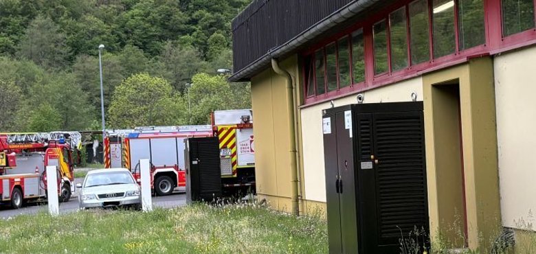 Feuerwehrfahrzeuge auf dem Betriebshof