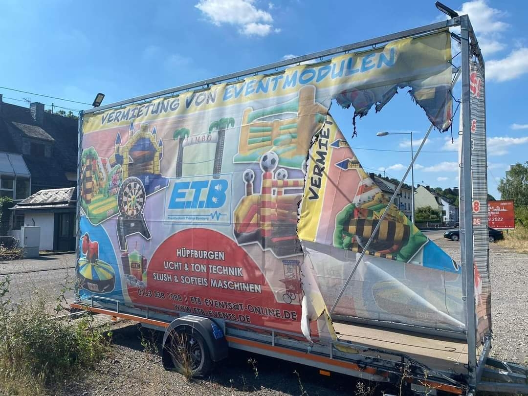 Beschädigter Anhänger